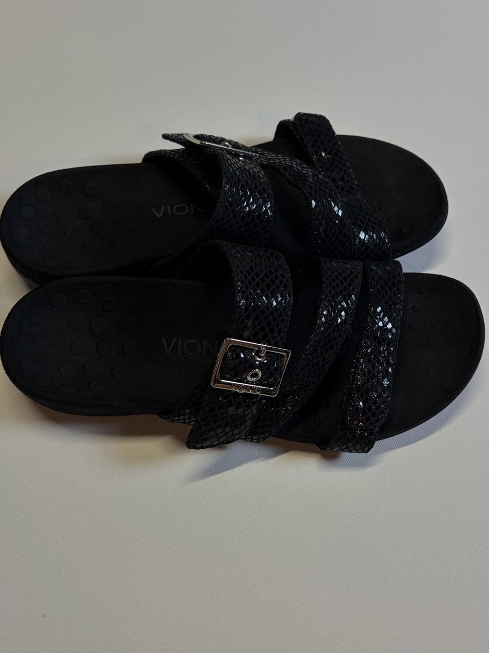 Vionic Black Snakeskin Print Orthotic Slide Sandals Adjustable Buckle Size 10 - Picture 3 of 7